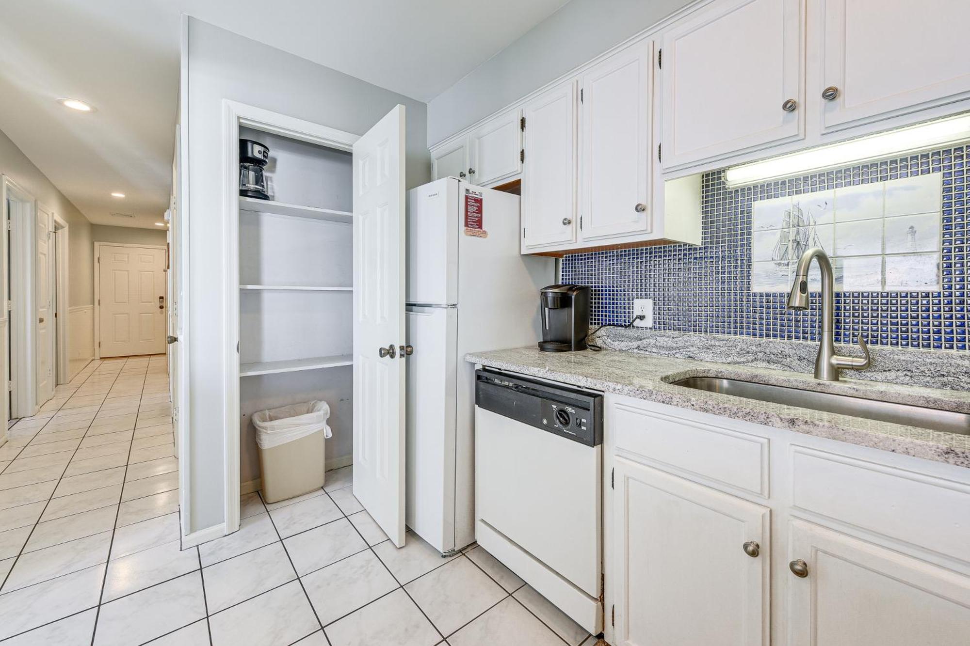 Sunny Seaside Condo With View - Walk To Beach Myrtle Beach Exteriör bild