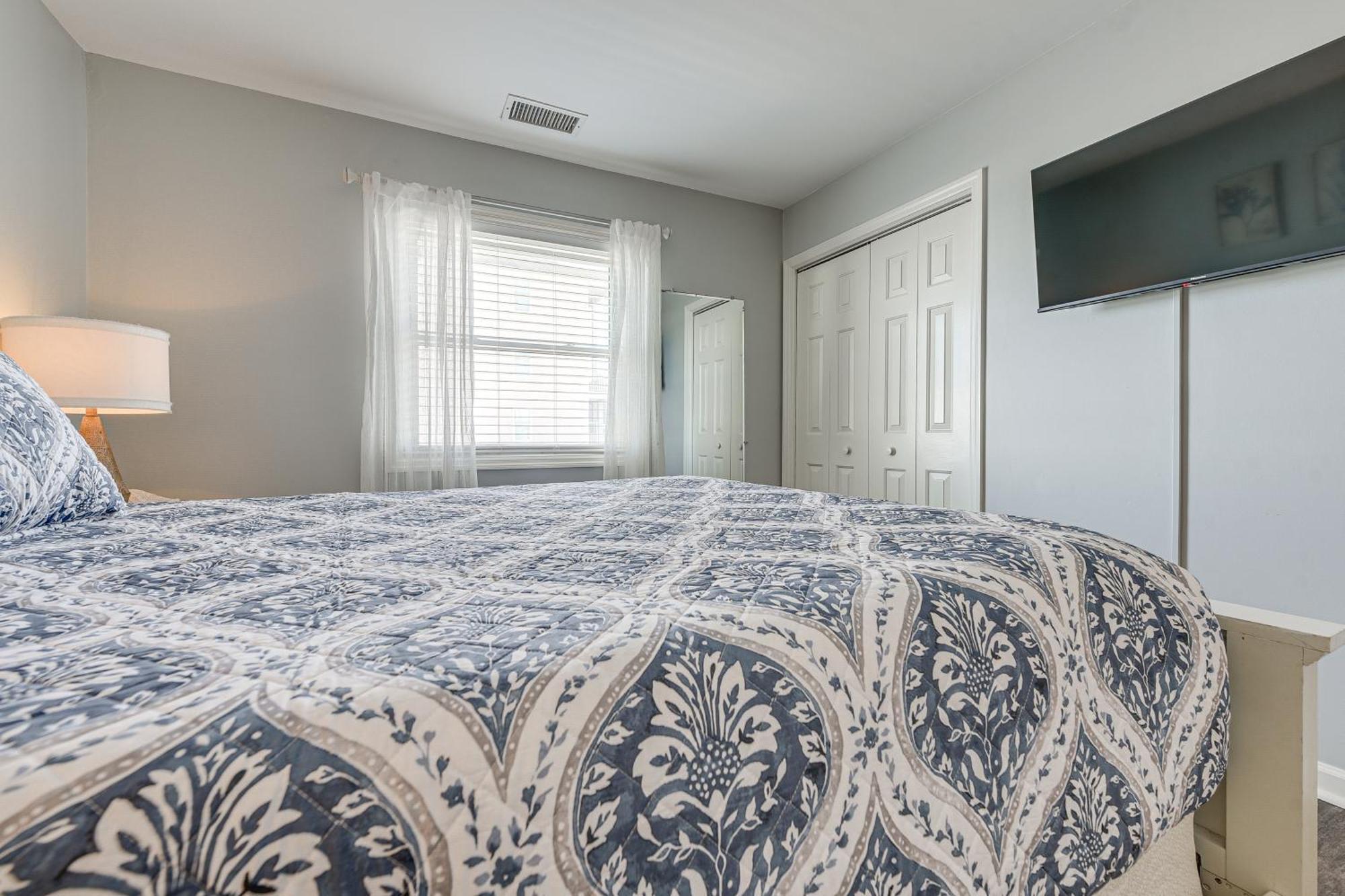 Sunny Seaside Condo With View - Walk To Beach Myrtle Beach Exteriör bild