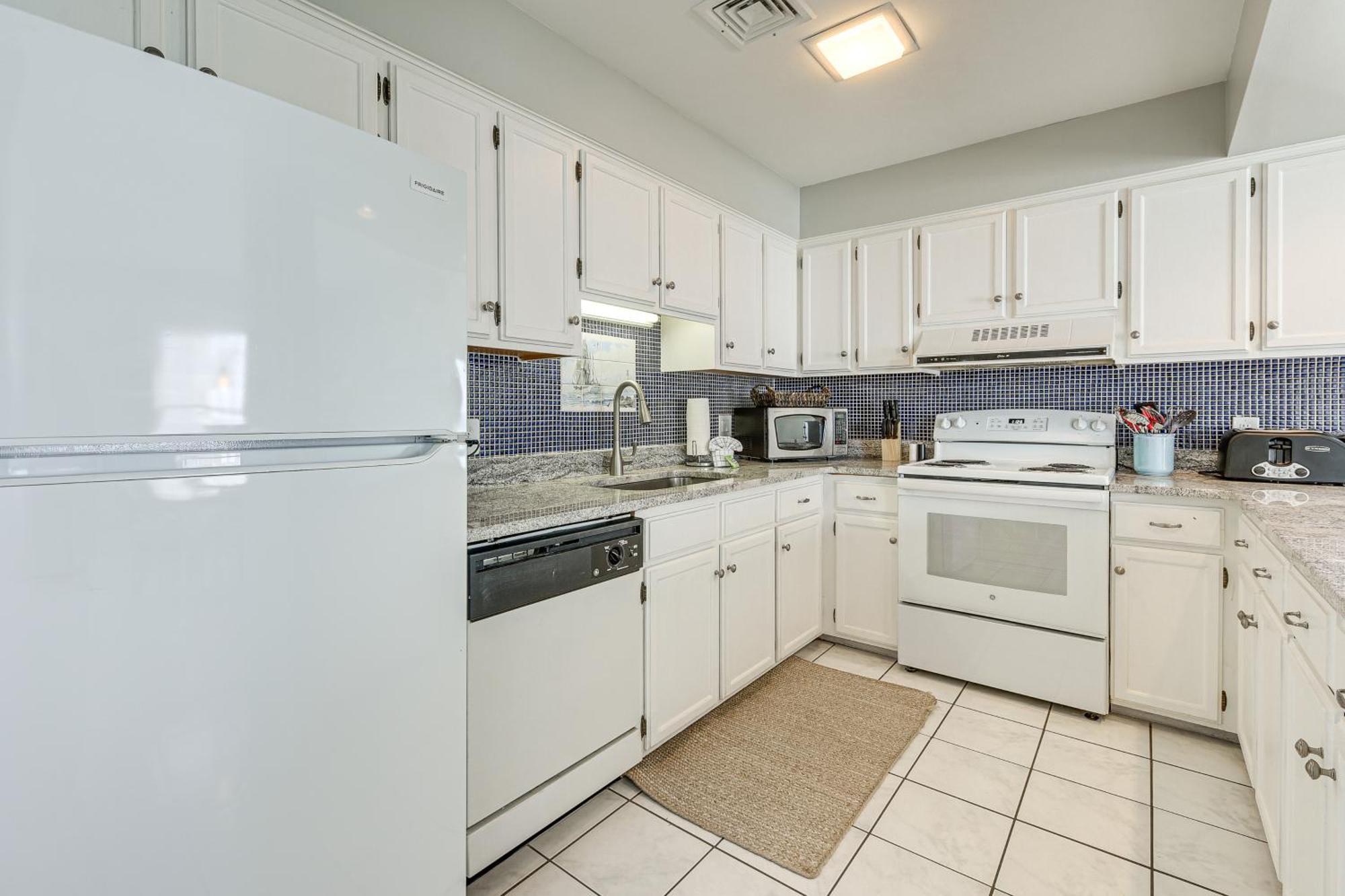 Sunny Seaside Condo With View - Walk To Beach Myrtle Beach Exteriör bild