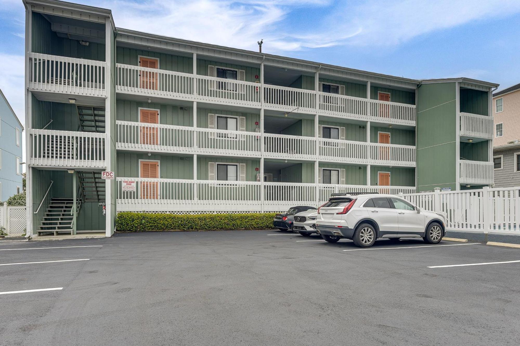 Sunny Seaside Condo With View - Walk To Beach Myrtle Beach Exteriör bild