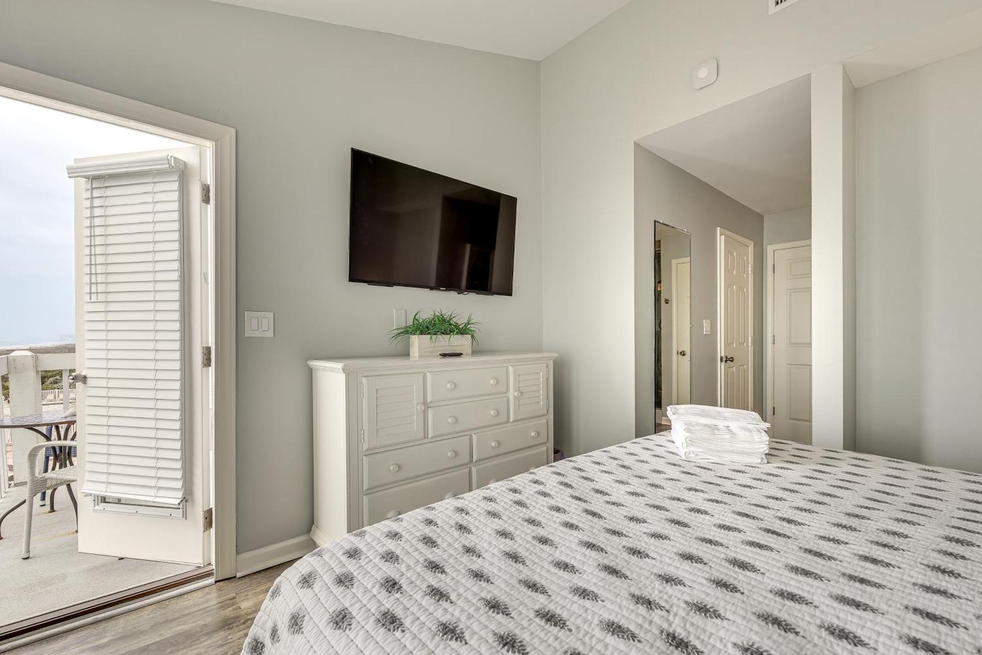 Sunny Seaside Condo With View - Walk To Beach Myrtle Beach Exteriör bild